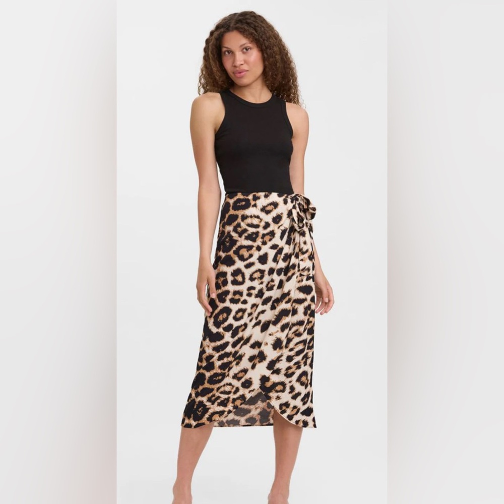 Leopard print high waist midi wrap skirt